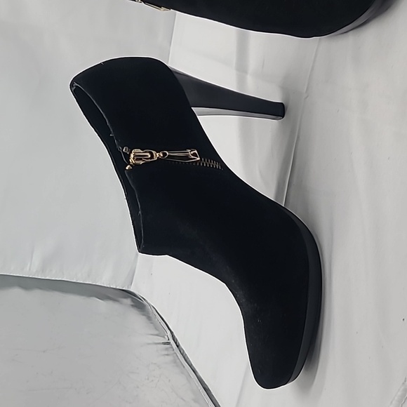 Diane Von Furstenberg "Claude" ankle booties size 10M - Picture 2 of 7